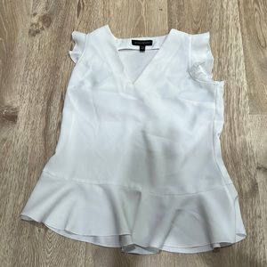 White ruffle sleeve worktop